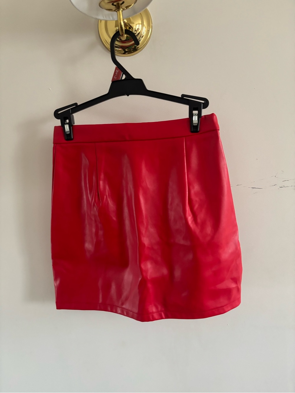 SHEIN Red Faux Leather Mini Skirt with Slit – Size S / US 4 - Picture 2 of 3